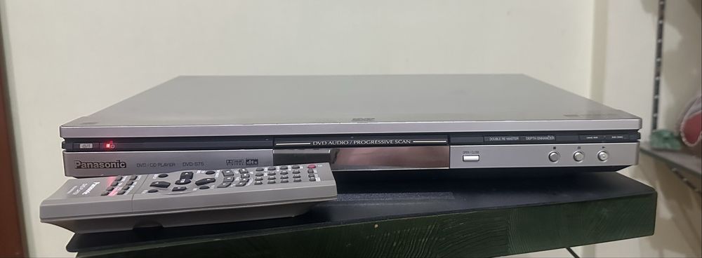 DVD проигроаатель Panasonic S75