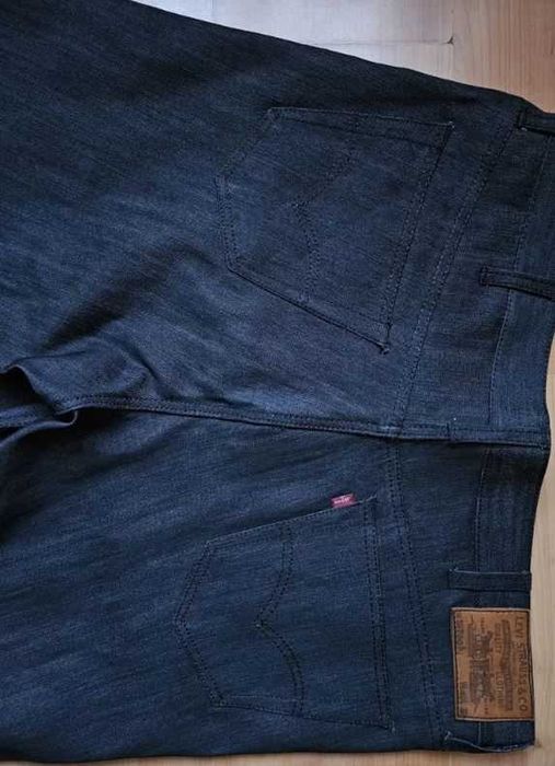 Новые джинсы LEVIS LEE WRANGLER RIFLE разных размеров из темносинего и черного denima разной плотности