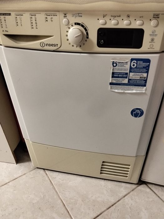 Máquina secar roupa Indesit