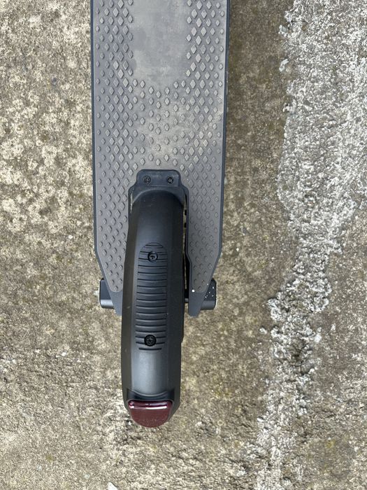 Електросамокат Eljet E-210