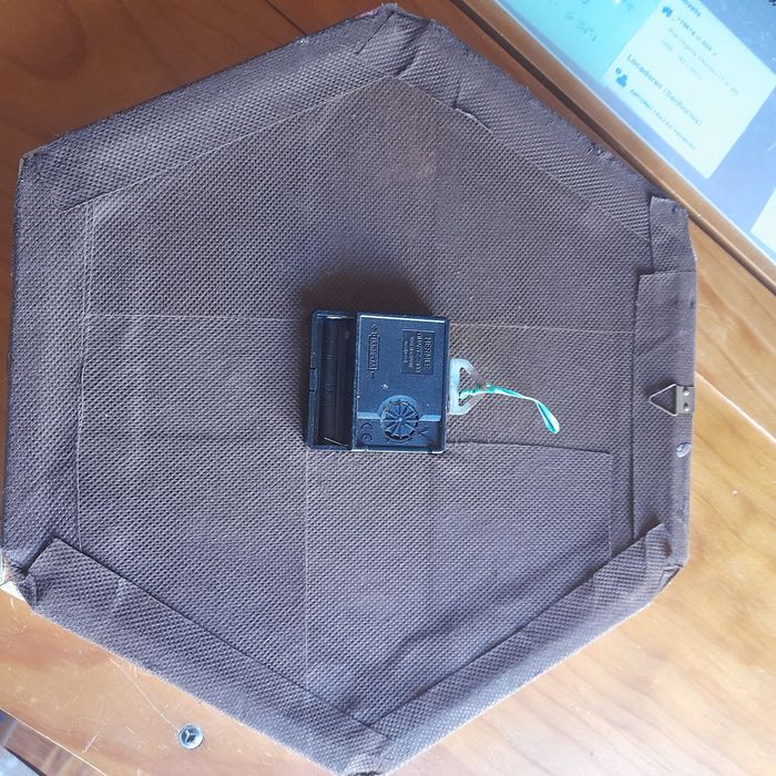 Relogio fundo bordado e projetor 300 w