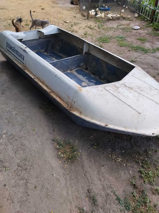 Продам лодку  романтика