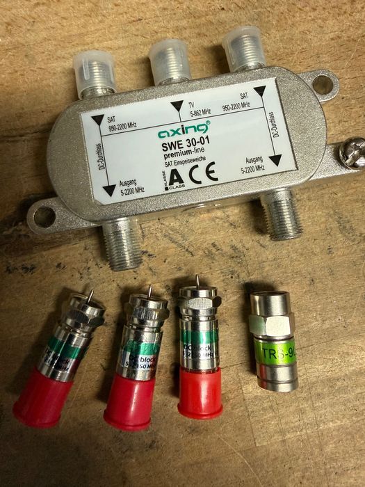 Kabel antenowy Televes T-100, DSE dc bloker, AXING sumator SWE 30-01