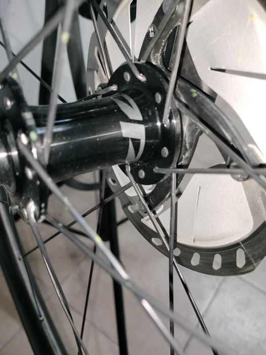 Rodas Zipp 303s rigorosamente novas