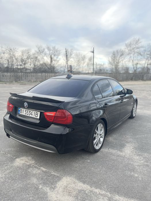 BMW E90 3л 2009 газ
