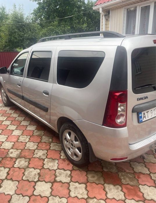 Дачіа Логан 2011