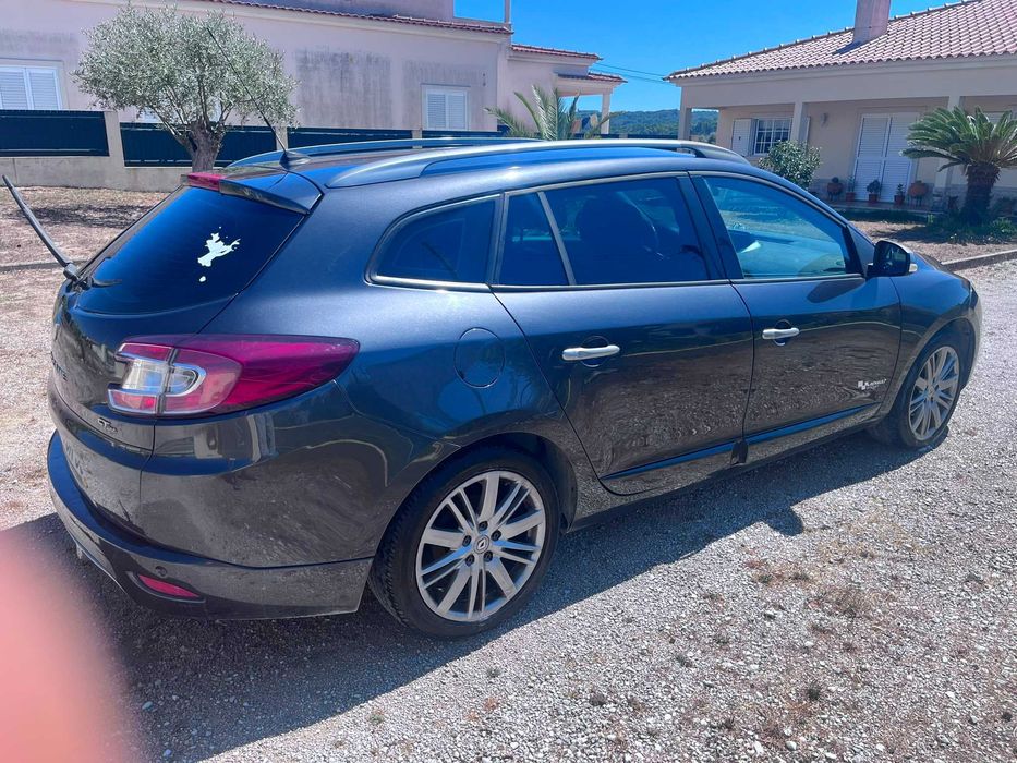 Renault Megane Sport Tourer GtLine Bose Edition — photo 2