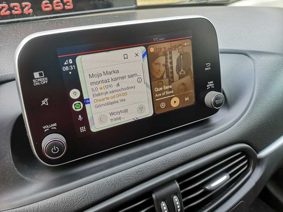 Tipo CARPLAY AndroidAuto na fabrycznym ekranie Fiat Uconnect tablet 7"