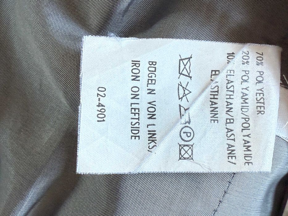 elegancki czarny płaszczyk Zapa, 42, na wiosnę