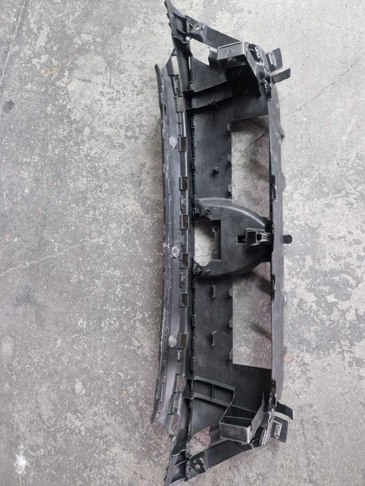 Reforço de Grelha - Peugeot 5008 III