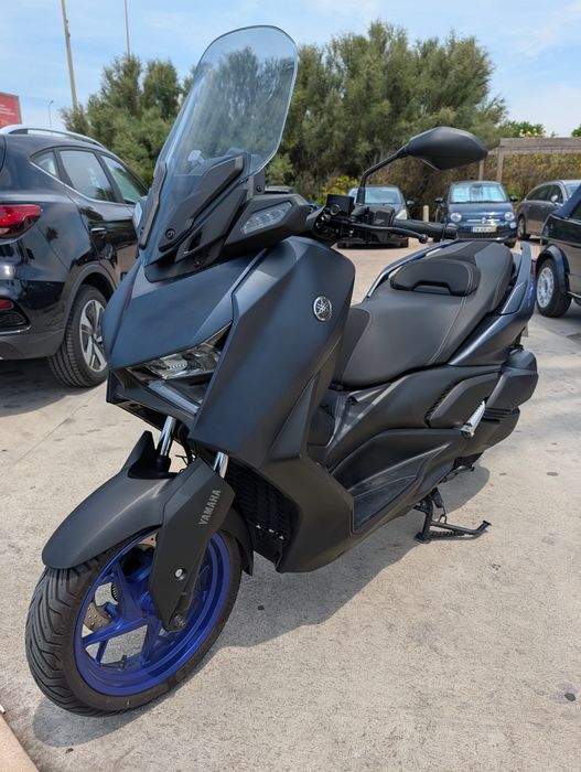 Xmax 300 2023 - 2900km... Como NOVA - RESERVADA