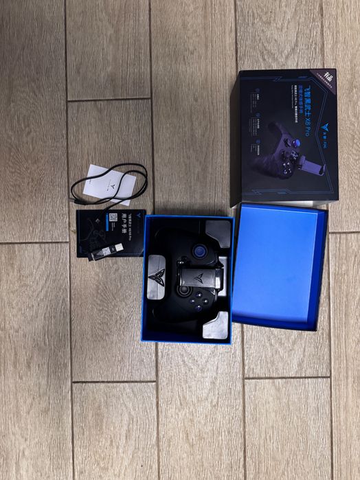 Геймпад bluetooth Flydigi X8 Pro для смартфона Android IOS синій