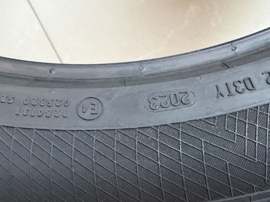 Шини зимові 255/45/20 Continental TS850P зимние шины 255/45r20