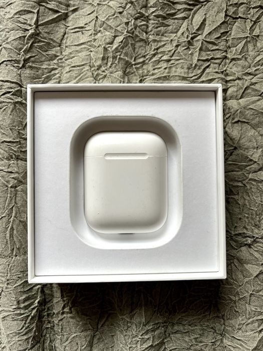 Etui ładujące AirPods II (cena do negocjacji)