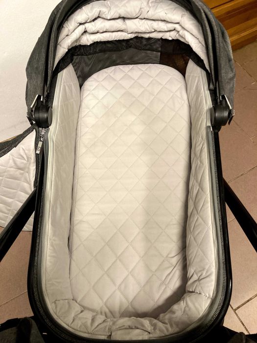 Wózek VENICCI Tinum Upline 2w1 / 3w1 / 4w1 z bazą Isofix