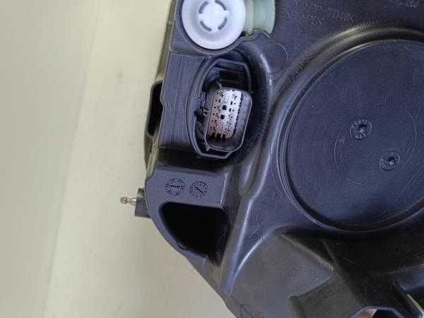 Otica Direita Ford Focus IV (18->)