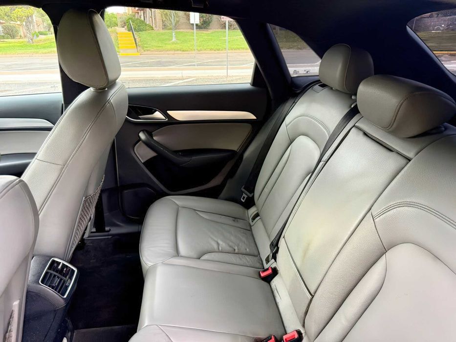 Audi Q3      2019
