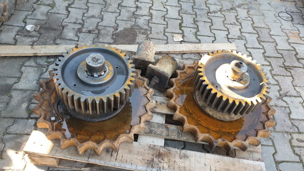 koparka Akerman H7 c volvo zwolnica gąsienicy koło zębate