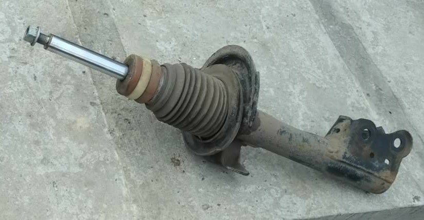 Амортизатор передний на мерс класса Б