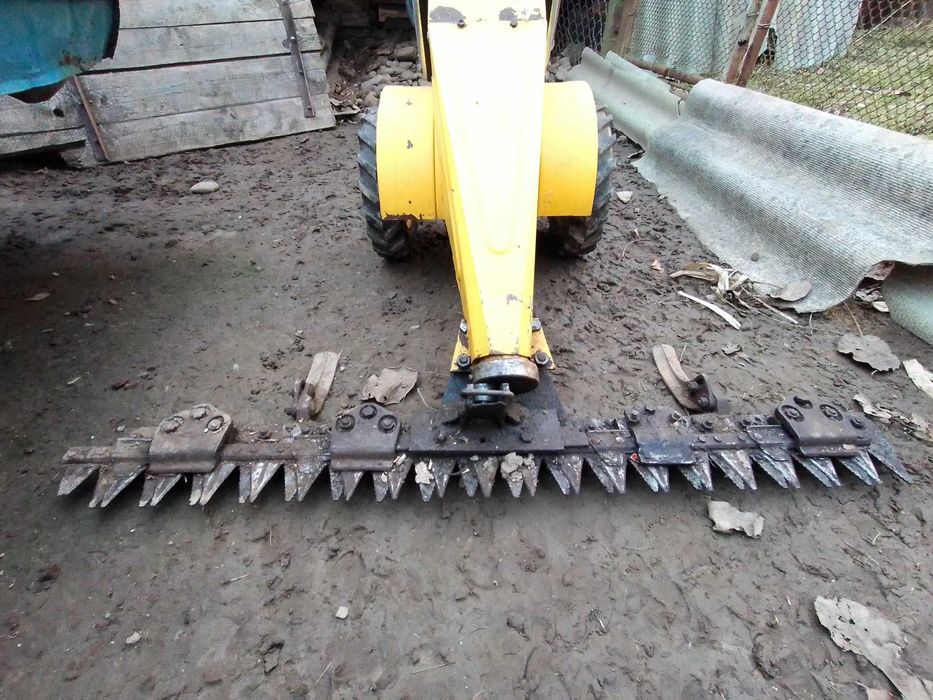 AL-KO FARMER 710 продам самохідну косарку  сигментну  робоча.