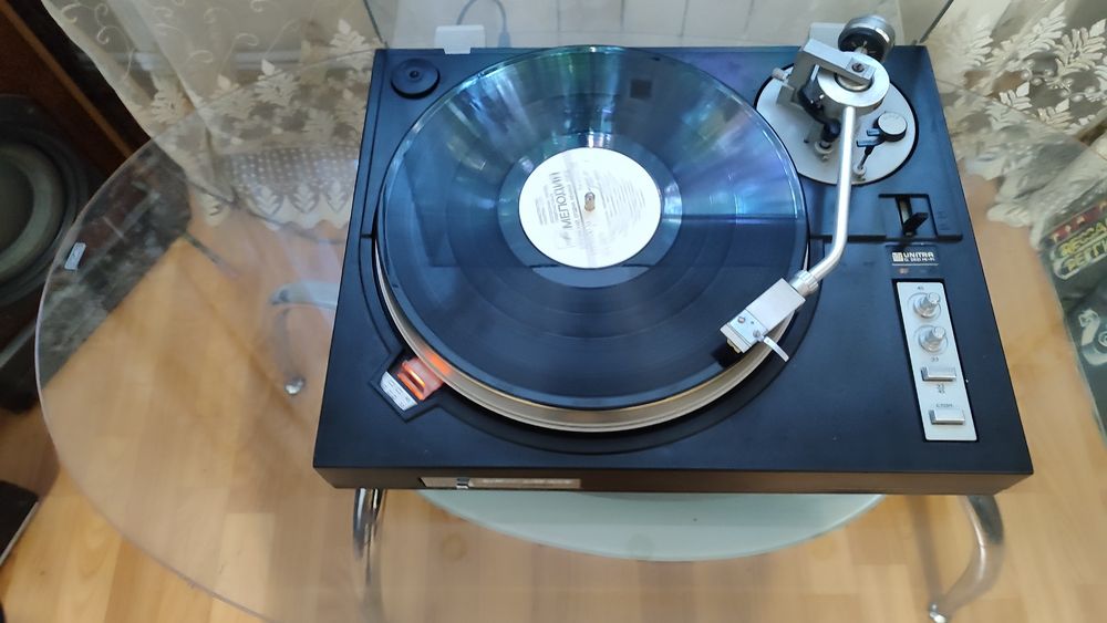 Продам виниловый проигрователь Арктур 006,