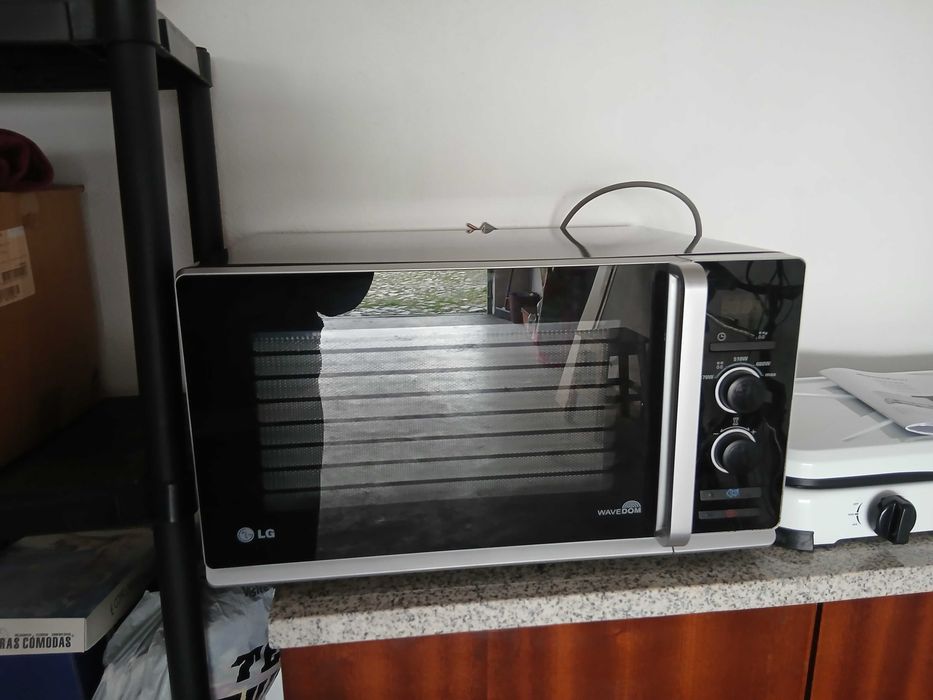 Microondas preto LG