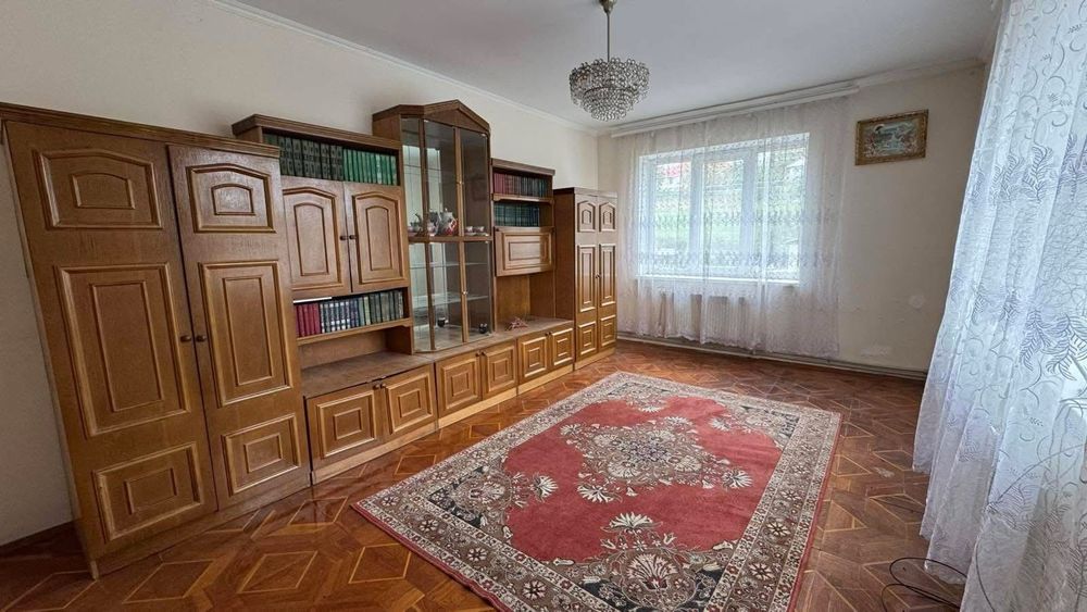 Просторий будинок з великою ділянкою 40сот.! Усі комунікації! 41084