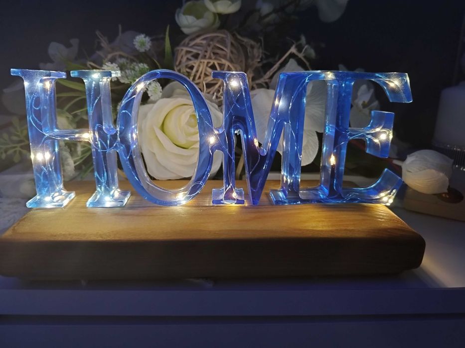 Lampka ozdobna nocna  z żywicy Home