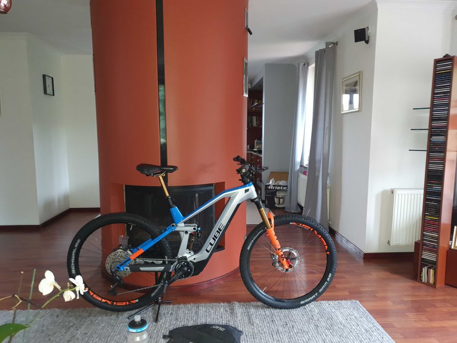 CUBE Stereo Hybrid 140 HPC ACTION TEAM 29 L 20 625