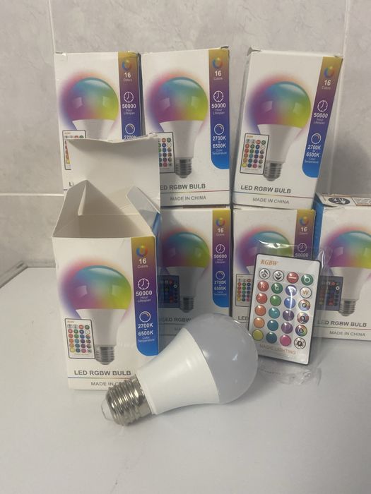 8 lâmpadas inteligentes com comandos