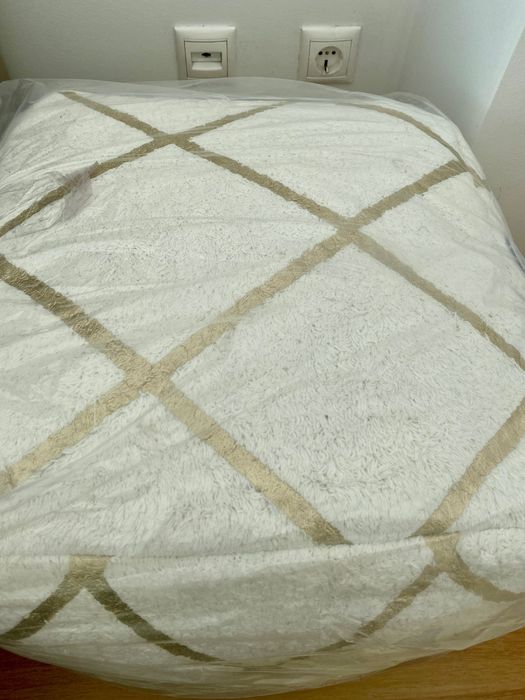 Vendo poufe novo