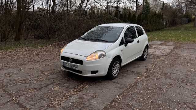 Fiat Grande Punto 1,4 benzyna 8V 2011 rok 77 KM 2999 zł salon POLSKA