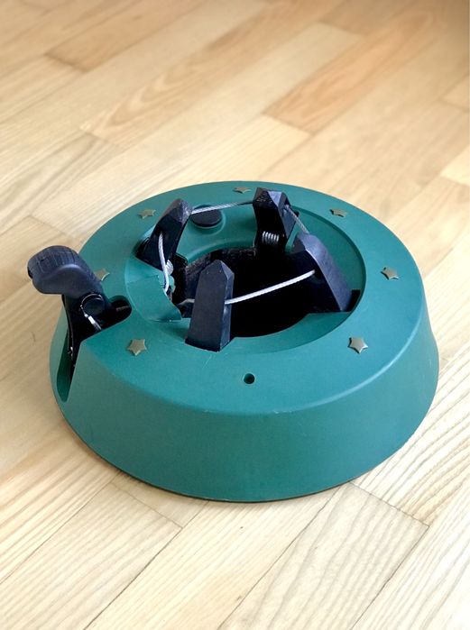 Stojak choinkowy samozaciskowy z pojemnikiem na wodę