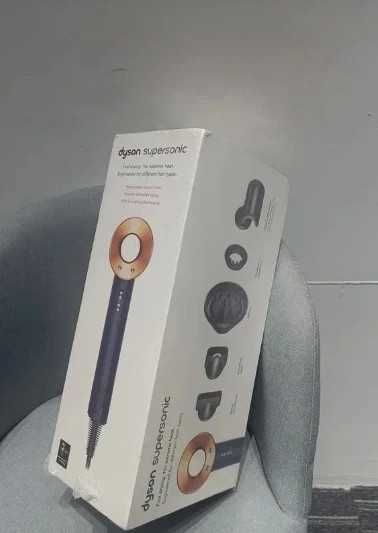 Nowa Stan idealny suszarka do włosów prezent Dyson HD08