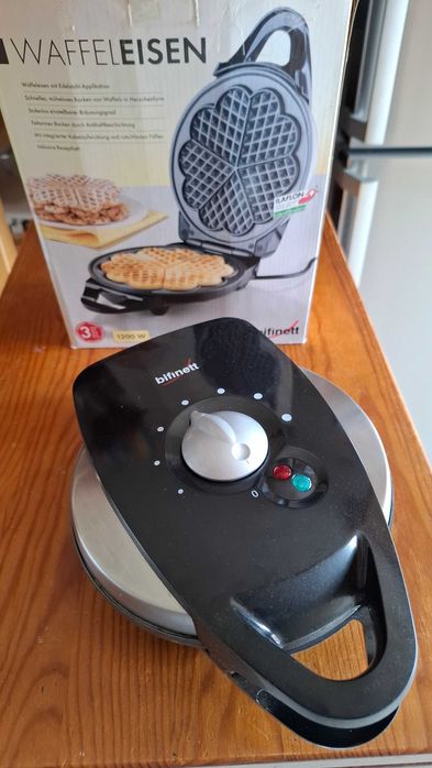 máquina para fazer waffles marca Bifinett