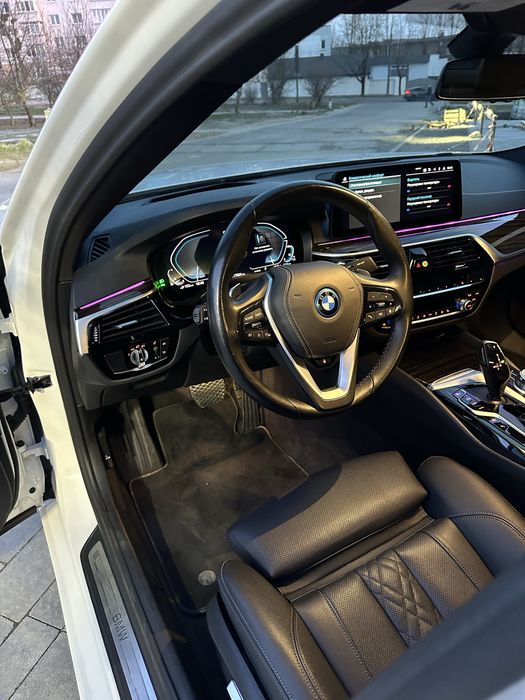 BMW g30 2023 року