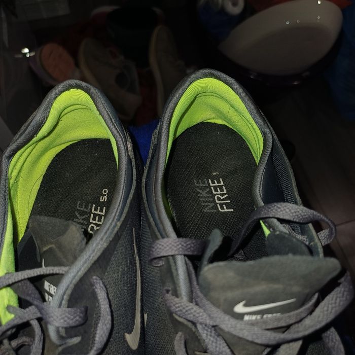 Кросовки найк 0.5 41 размера.