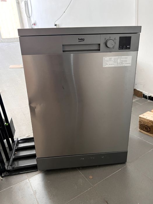 Máquina de Lavar Loiça BEKO DVN05320X (13 Conjuntos - 59.8 cm - Inox)