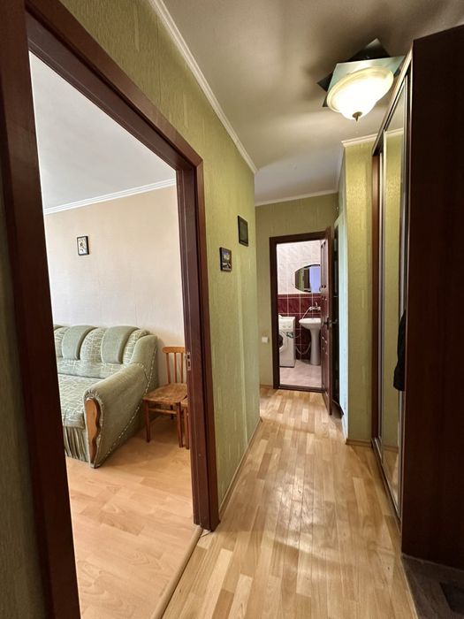 Продам двокімнатну квартиру з меблями та технікою Сертифікат