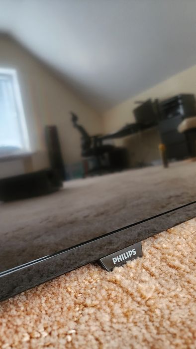 Продам телевизор Philips 32" T2