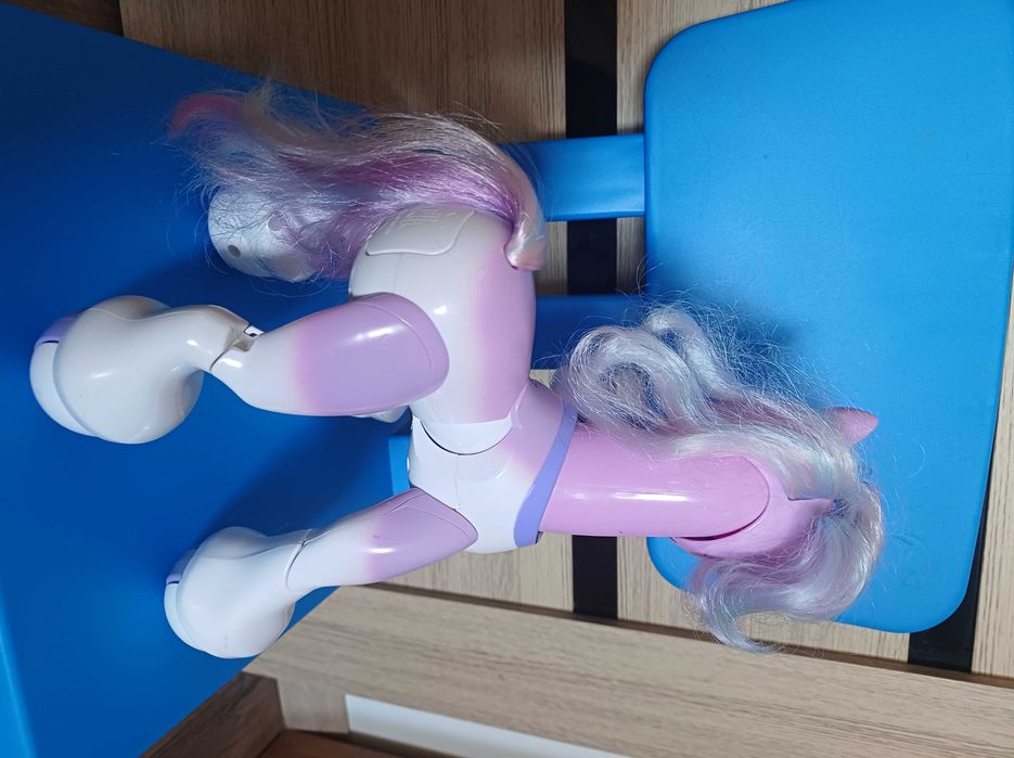 Інтерактивний єдиноріг. SpinMaster Zoomer Enchanted Unicorn Pony