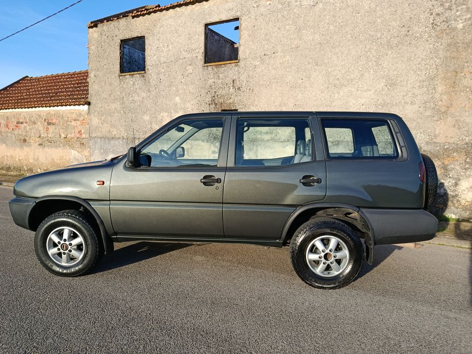 Nissan Terrano 2.7 TD Maverick