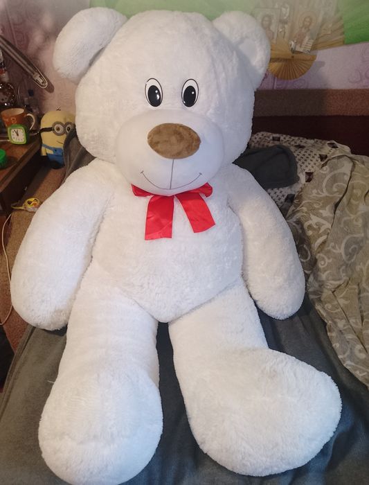 Продам плюшевого мишку 1м 40 см