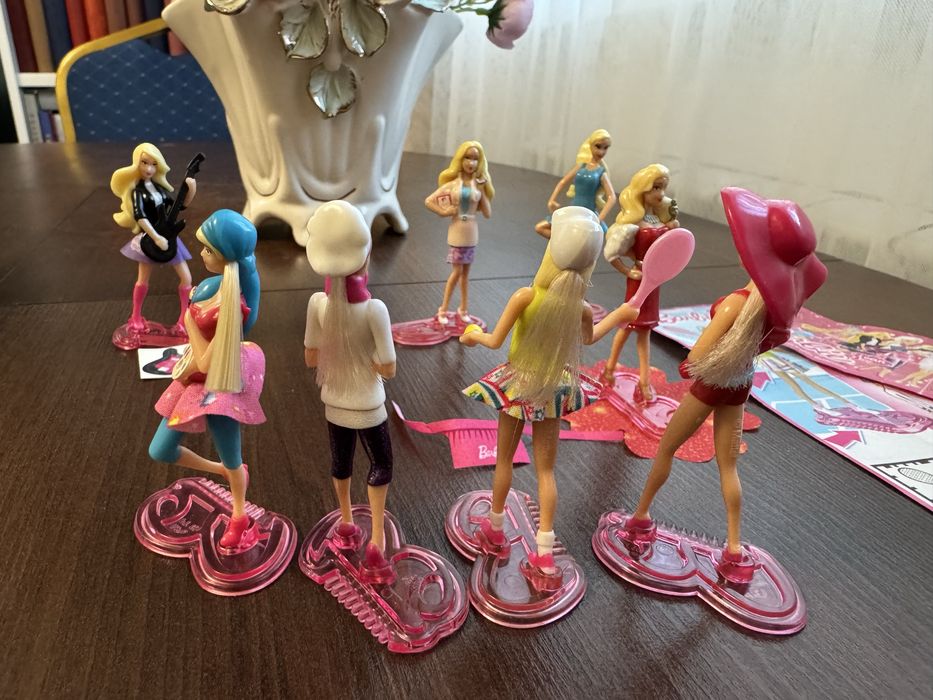 Kinder коллекції Marvel, Barbie 2013, принцеси 2022