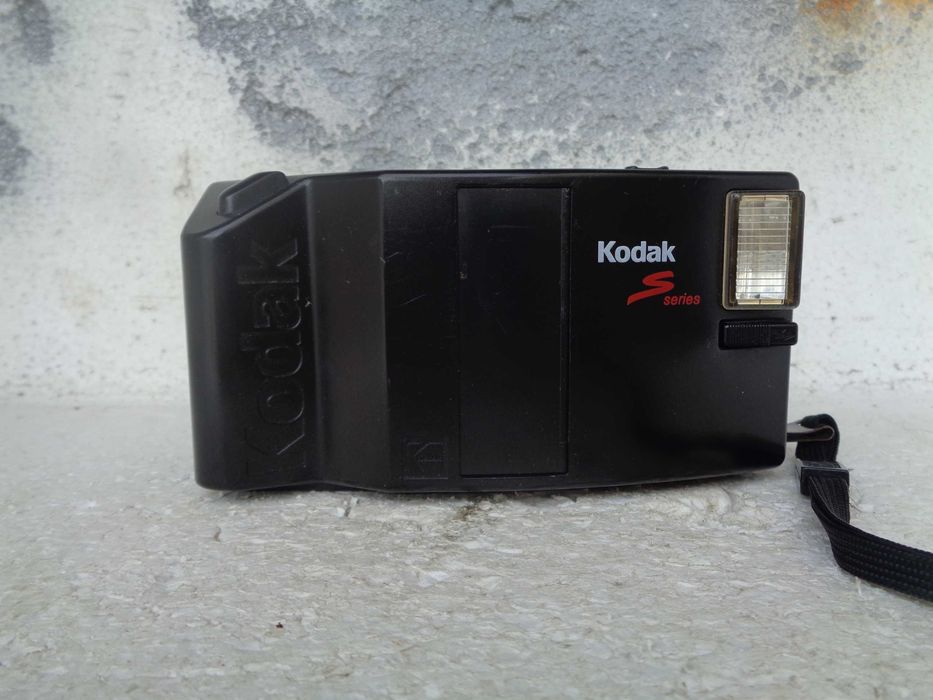 KODAK Maquina fotografica compacta S300MC