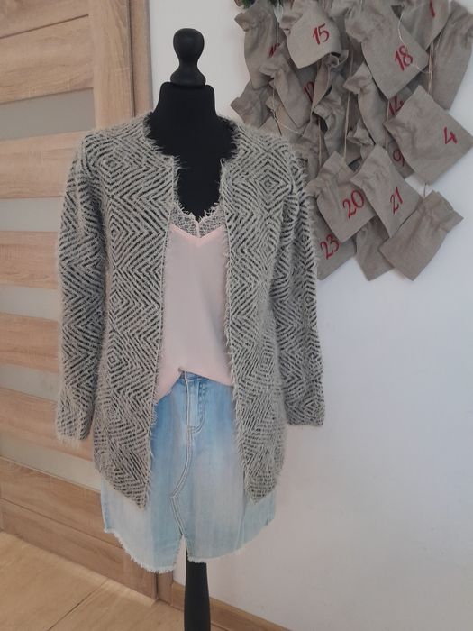 Sweter sweterek kardigan XS 34 XXS 32 włochaty włochacz