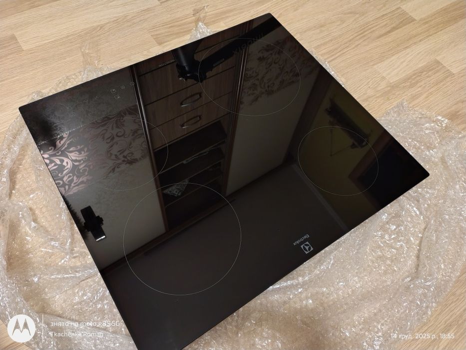 Індукційна поверхня Electrolux