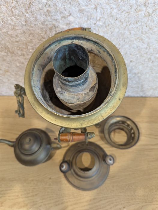 Старовинний самовар