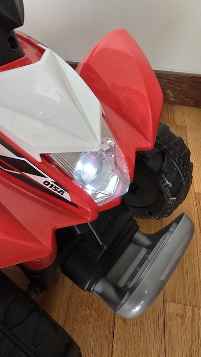 Moto quatro 4 elétrica criança 12v nova