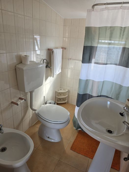 ALUGA-SE  Apartamento T0,  temporário para Férias